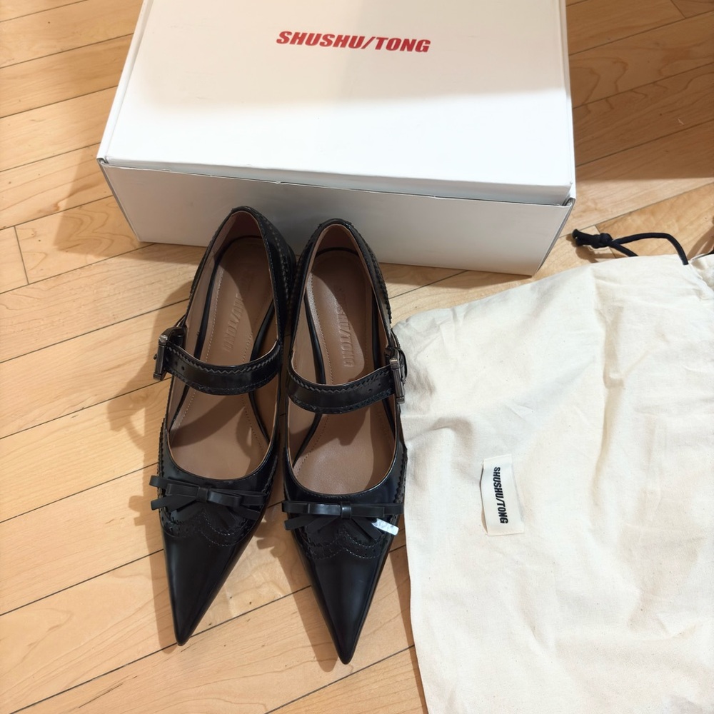 SHUSHU/TONG Black Bow Pointed Heels